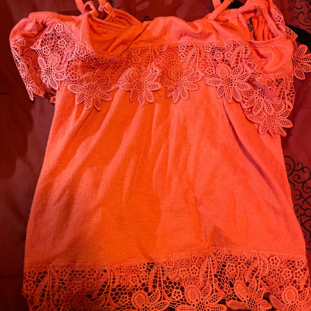 Top - Picture 2 of 2